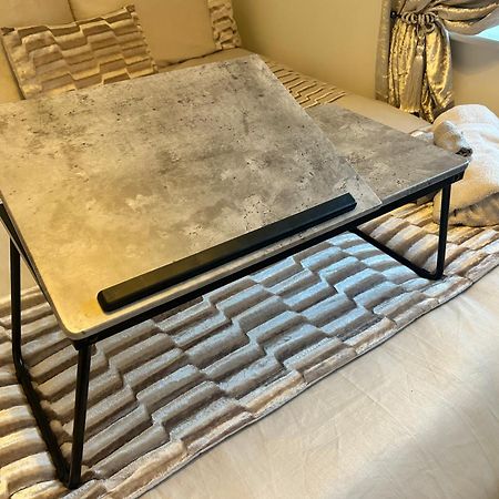 Fullers Modern And Stylish Room Chudleigh Exteriör bild