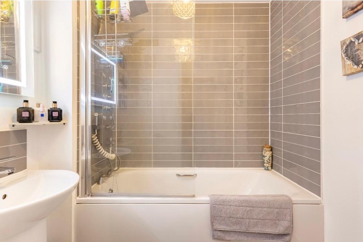 Fullers Modern And Stylish Room Chudleigh Exteriör bild