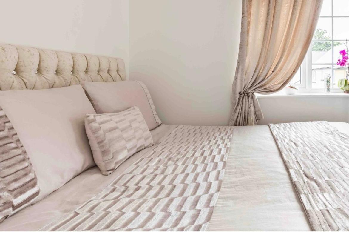 Fullers Modern And Stylish Room Chudleigh Exteriör bild