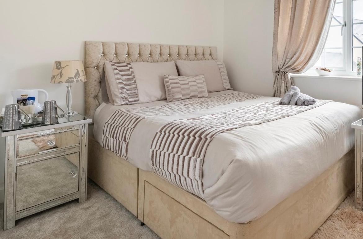 Fullers Modern And Stylish Room Chudleigh Exteriör bild
