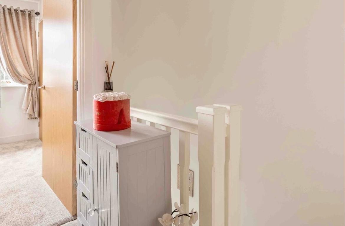 Fullers Modern And Stylish Room Chudleigh Exteriör bild